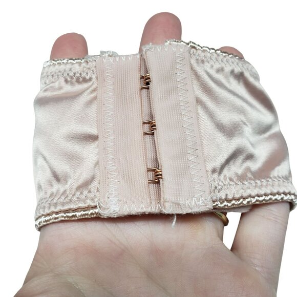 Oh La La Cheri Soft Cup Merry Widow with Plunging Neckline and Garter Straps - Picture 4 of 13